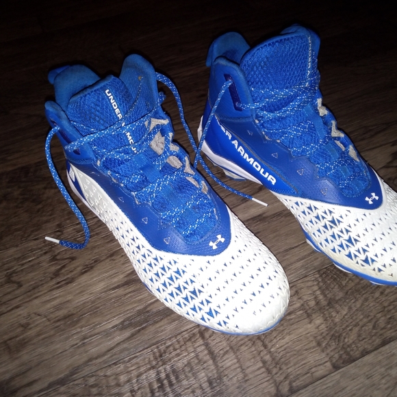 Under armour cleats - Picture 3 of 6